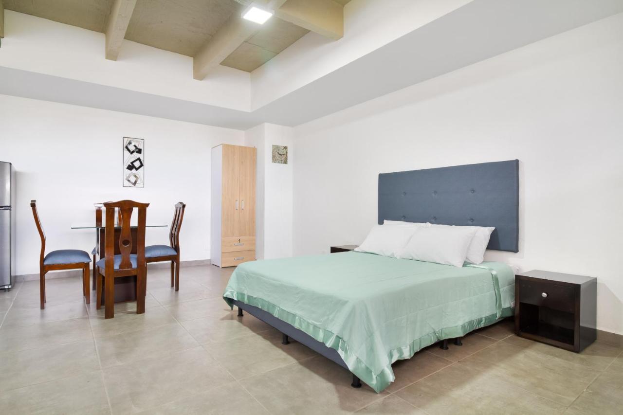 Camelot Apartahotel Medellín Exteriör bild