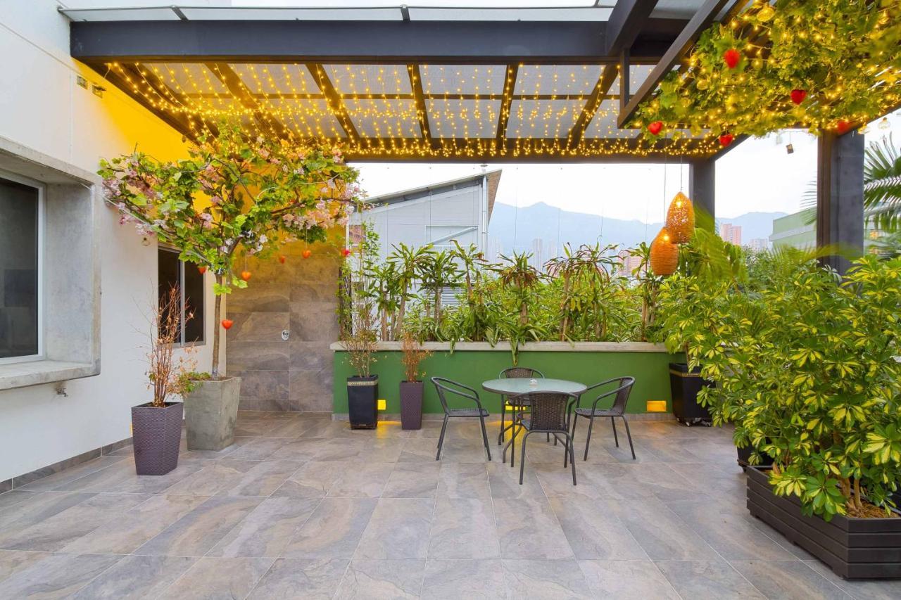Camelot Apartahotel Medellín Exteriör bild